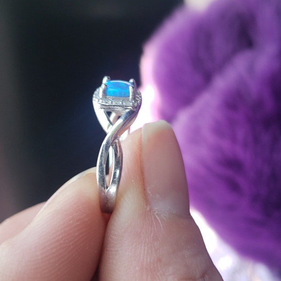 Blue Opal and diamond silver ring - Picture 4 of 6